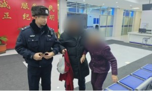 民警及时救助走失老人  寒冬中传递温暖力量